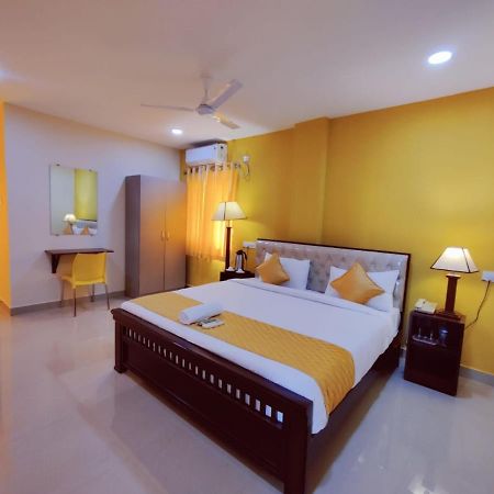 Hotel Prime Classic Shamshabad Bagian luar foto