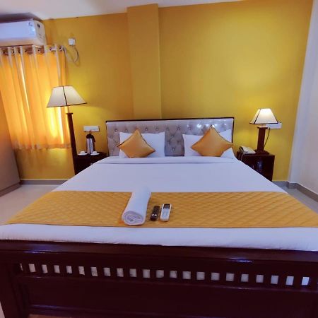Hotel Prime Classic Shamshabad Bagian luar foto