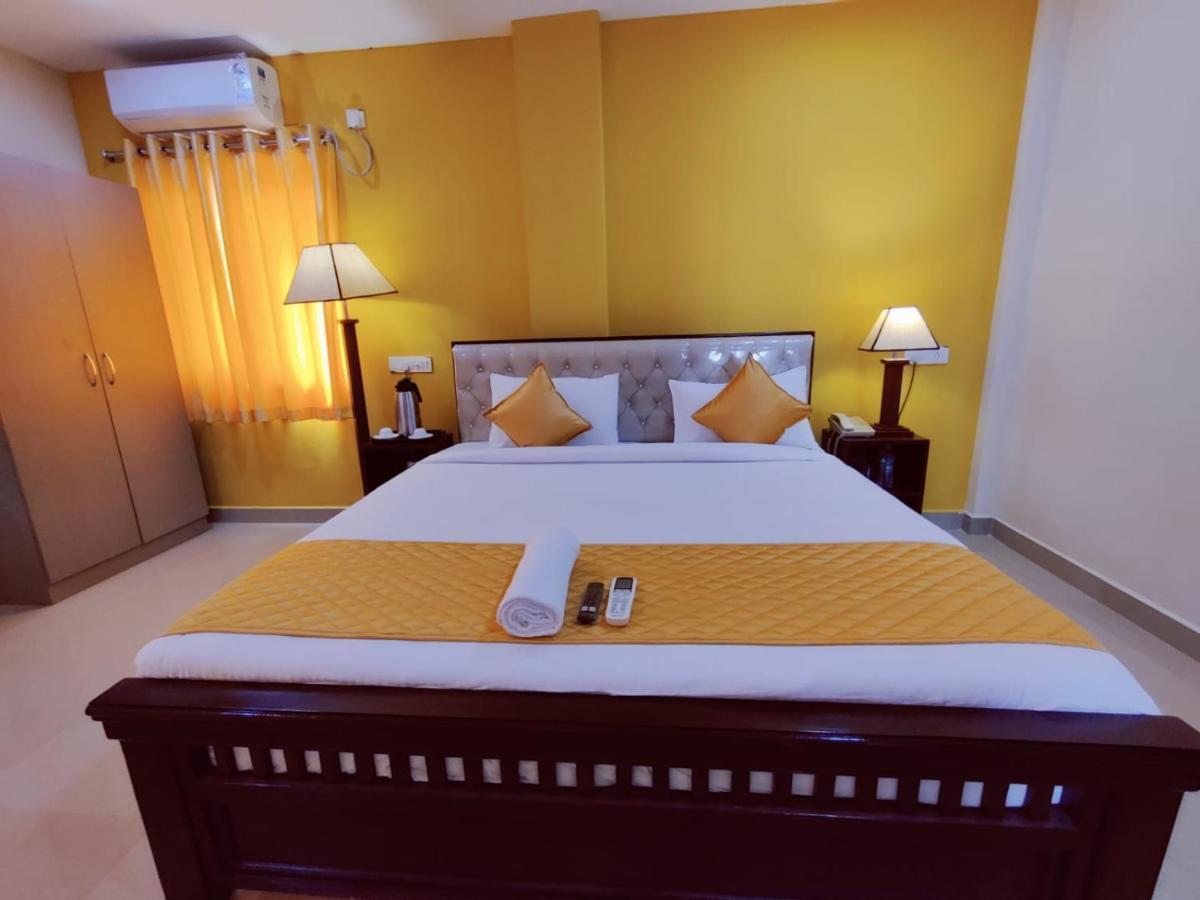 Hotel Prime Classic Shamshabad Bagian luar foto