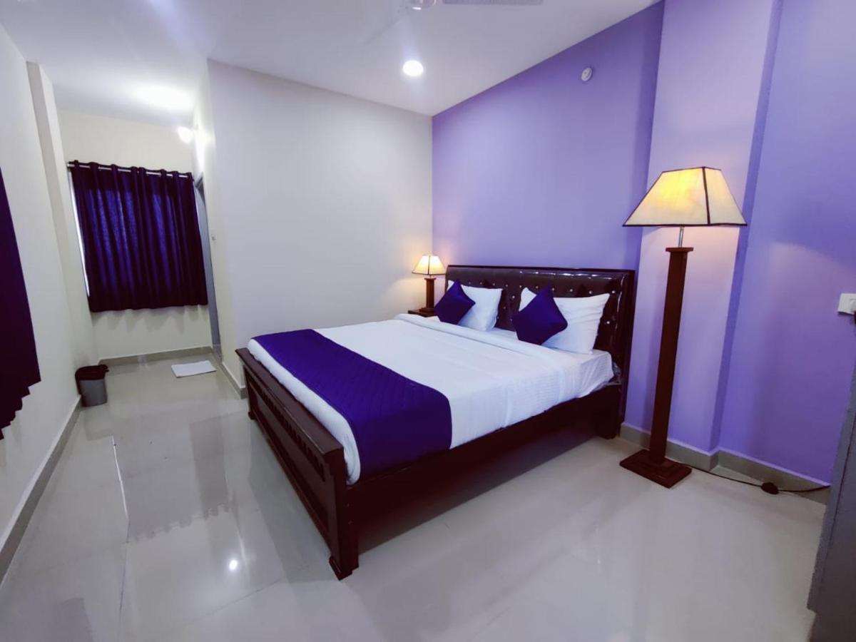 Hotel Prime Classic Shamshabad Bagian luar foto