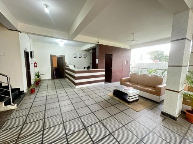 Hotel Prime Classic Shamshabad Bagian luar foto