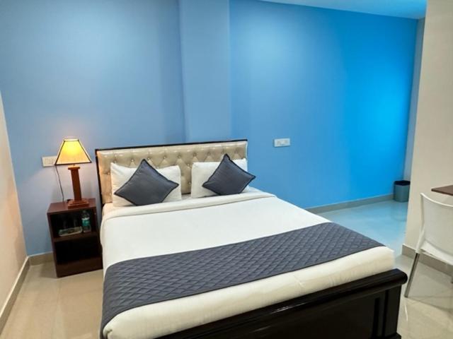 Hotel Prime Classic Shamshabad Bagian luar foto