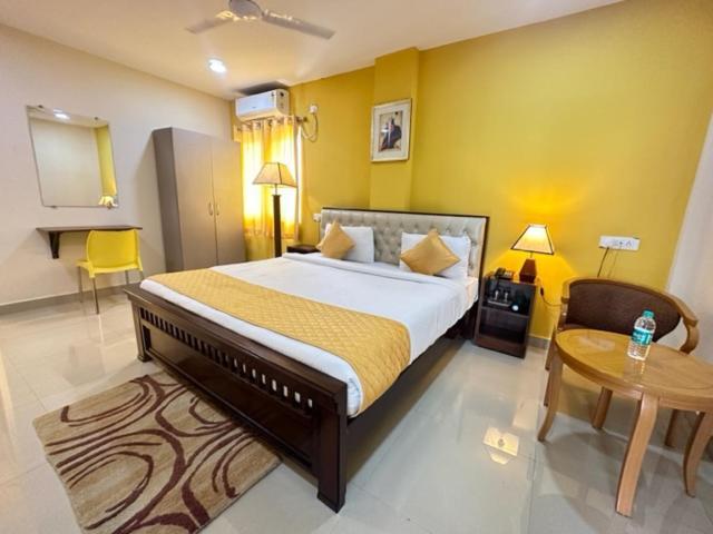 Hotel Prime Classic Shamshabad Bagian luar foto